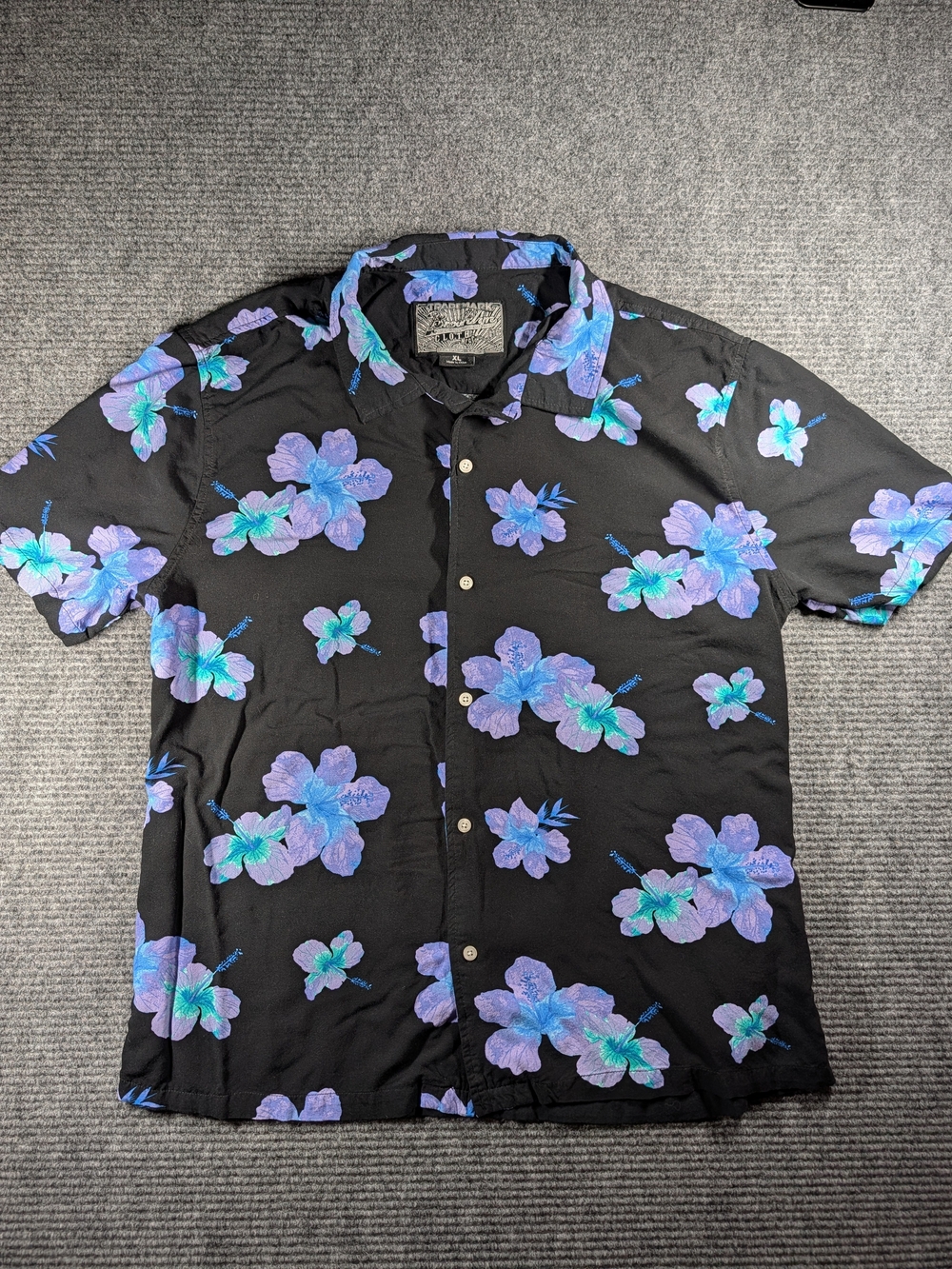 Brooklyn Cloth Men's XL Black Hawaiian Shirt Blue Purple Hibiscus Floral